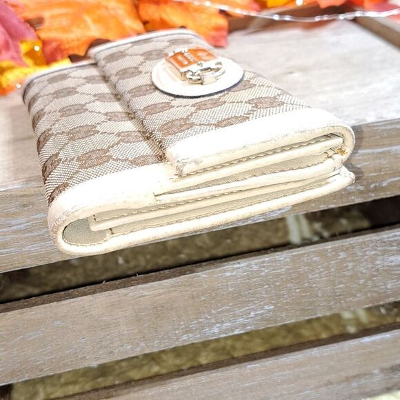 Authentic Gucci GG Wallet - Picture 12 of 17